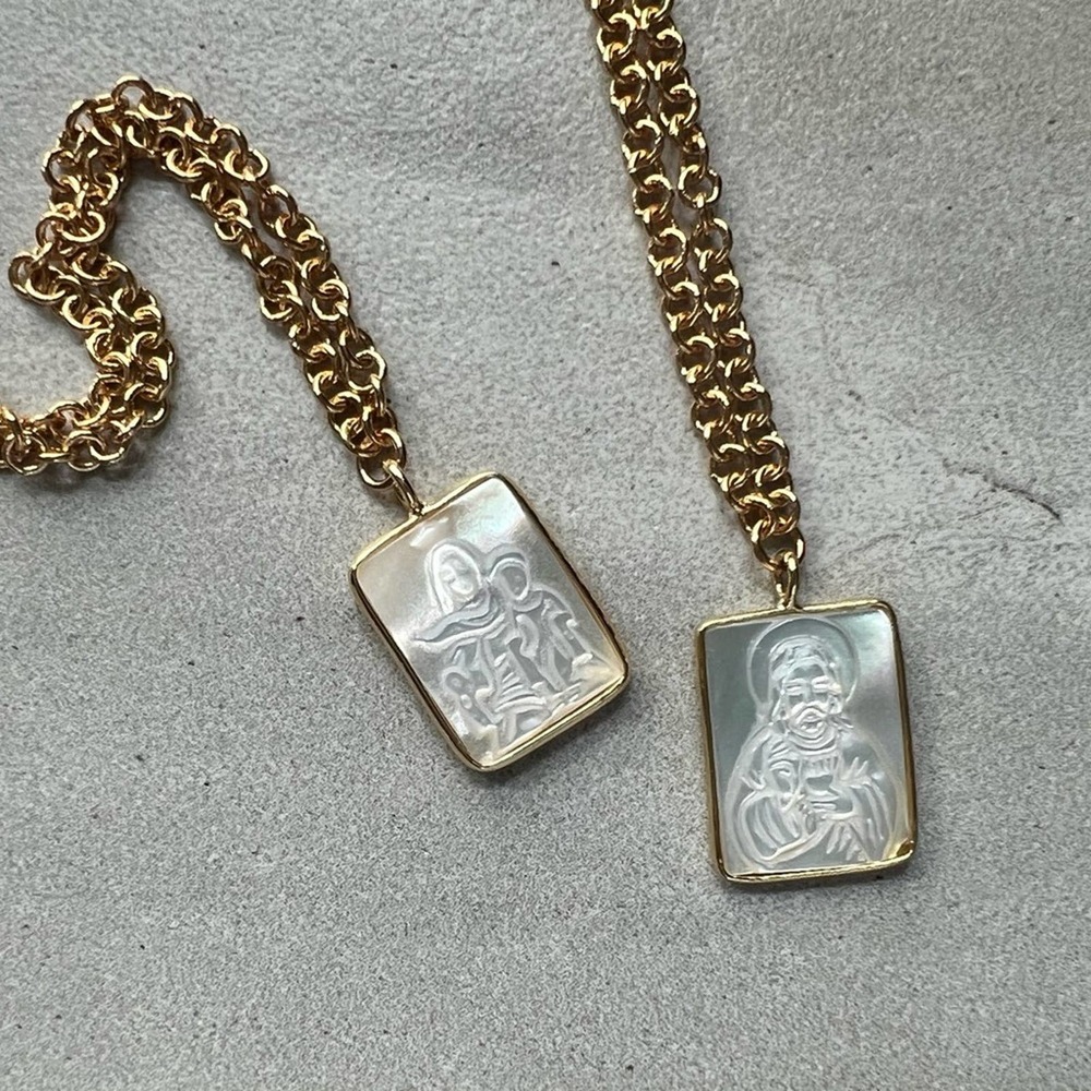 *EVA* Rectangular Carved Shell Religious Pendants - Picture 10 of 11